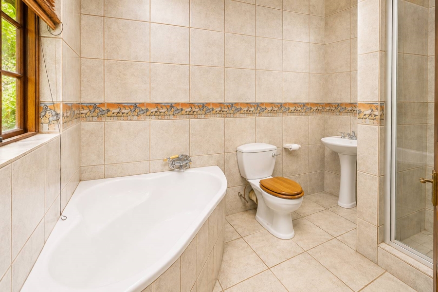 5 Bedroom Property for Sale in Schoemansville North West